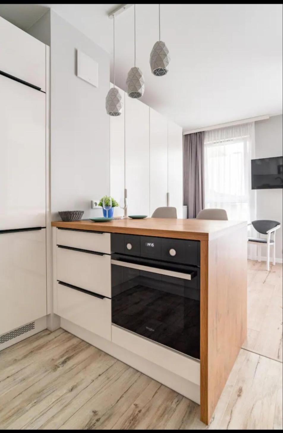 Leilighet Luxapartmentwarszawa Z Bezplatnym Podziemnym Parkingem Warszawa